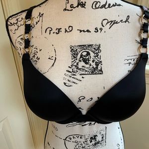 Black Victoria’s Secret Very Sexy push up bra, 36dd, NWT